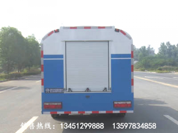 東風(fēng)多利卡消防灑水車(國(guó)六)